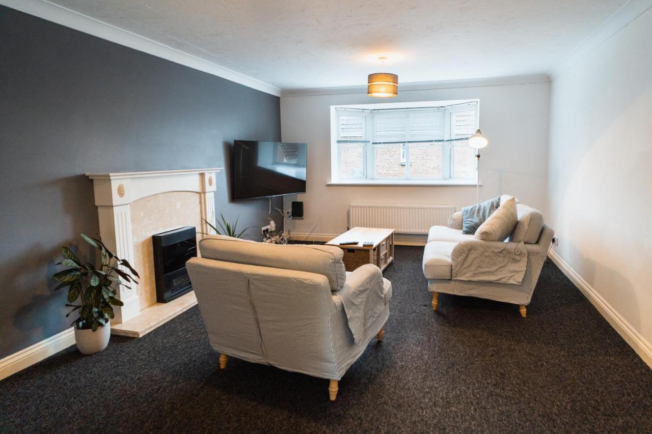 فيلا Beautiful Town House With Private Garden And Patio Canford Magna المظهر الخارجي الصورة
